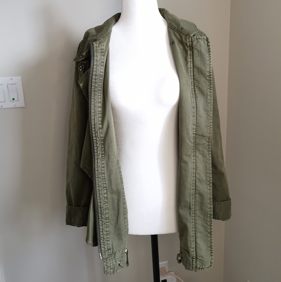 Classic Utility Jacket - Picture 9 of 9